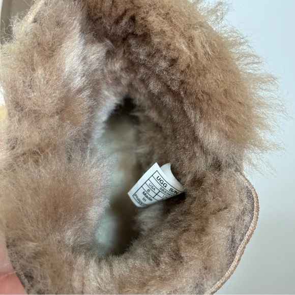 UGG MINI BAILEY BUTTON II CARIBOU BOOTS - WOMEN'S SZ. 6 AMPUTEE 1 SHOE LEFT SHOE - Picture 15 of 16